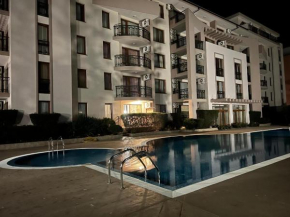 Alex Deluxe Apartments